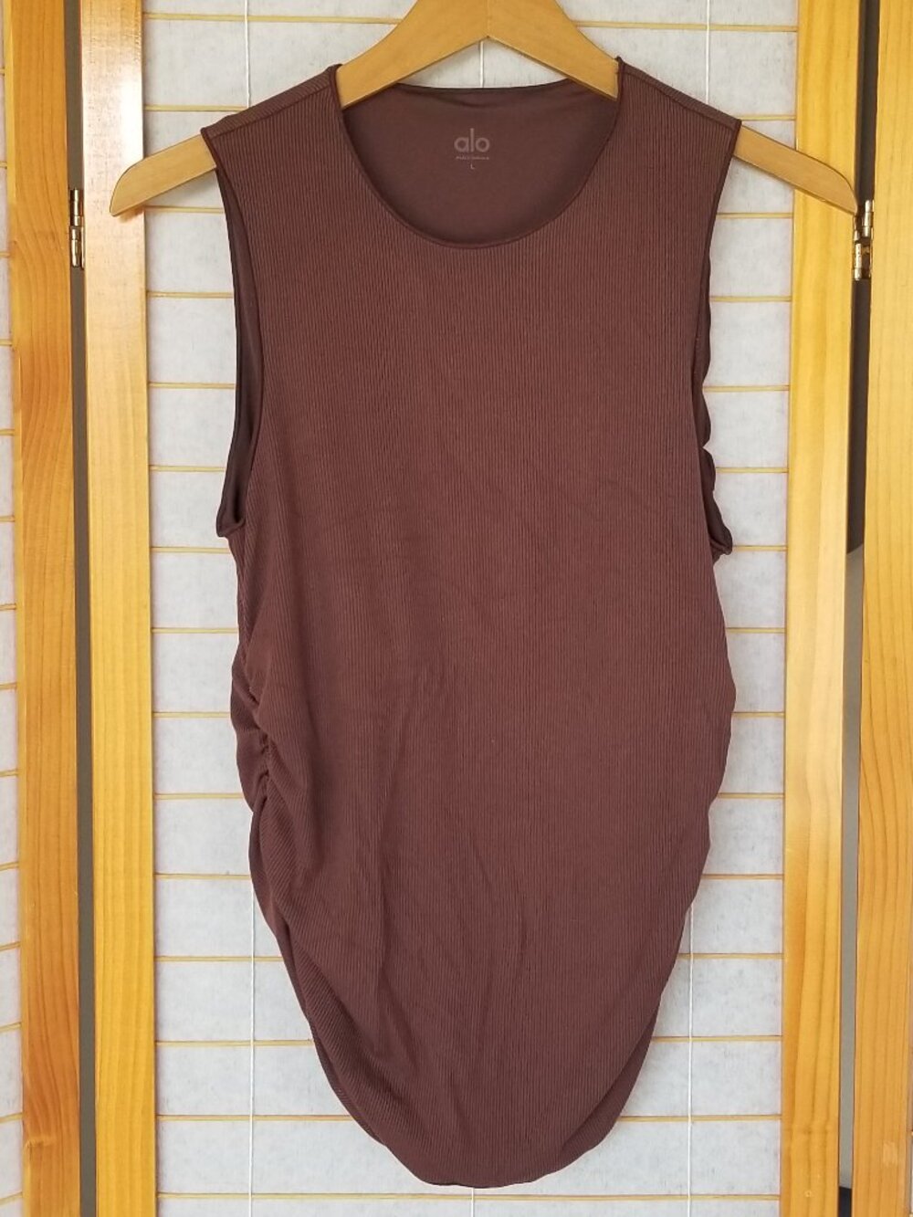 ALO Yoga Ribbed En Pointe Tank Top Brown Large
